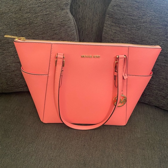 Michael Kors Charlotte Handbag NWT - Picture 1 of 5